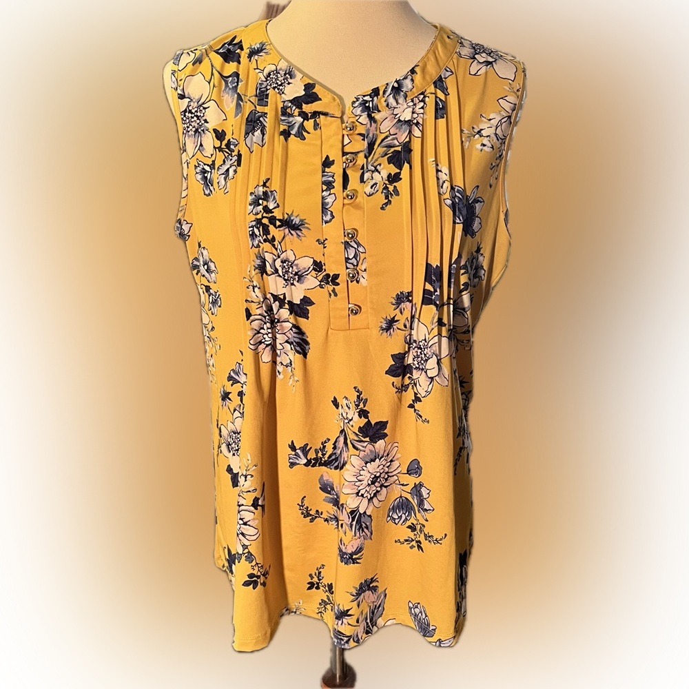 Per Seption Concept sleeveless top, front tucking yellow with blue flowers sz. L
